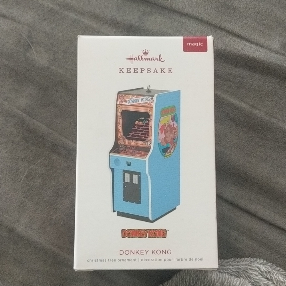 Hallmark Keepsake Donkey Kong Ornament